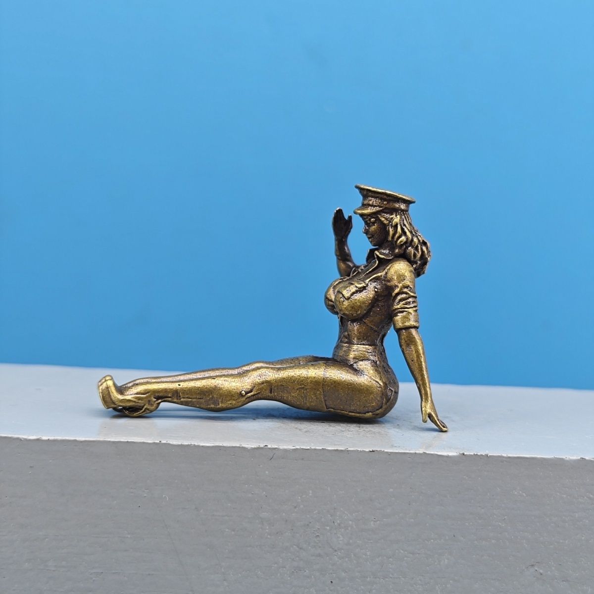 Solid Brass Miniature Girl Fig - Vintage Collectible Cars recensie en prijs