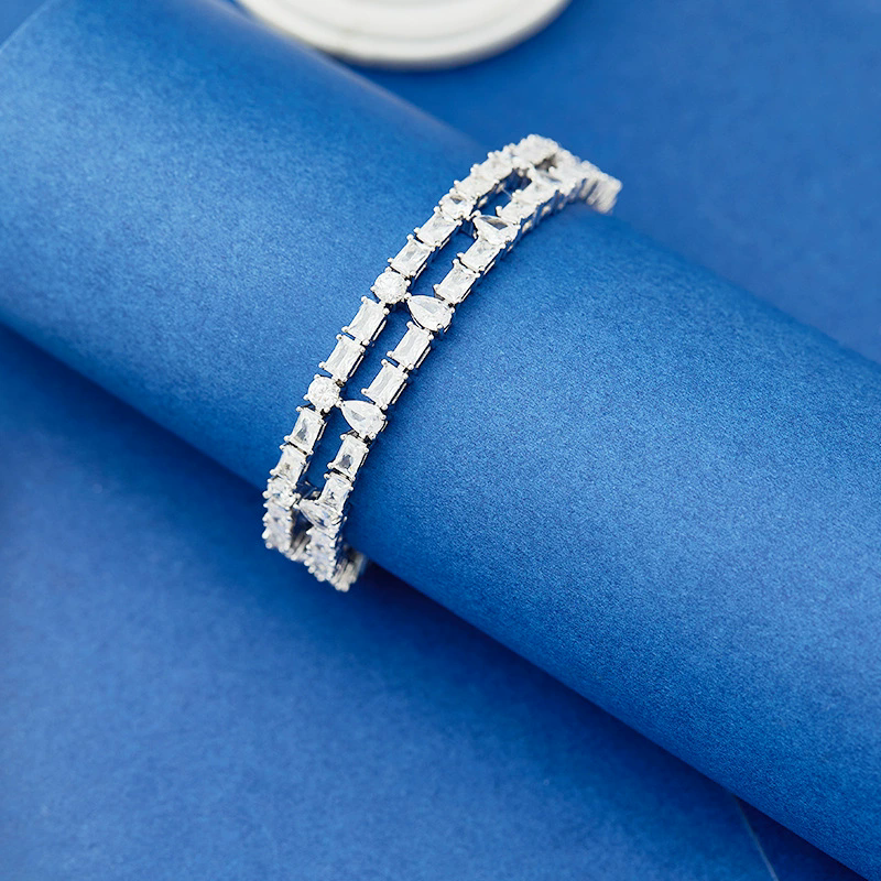 Designer Collection Bracelet N - Vintage Collectible Jewelry recensie en prijs