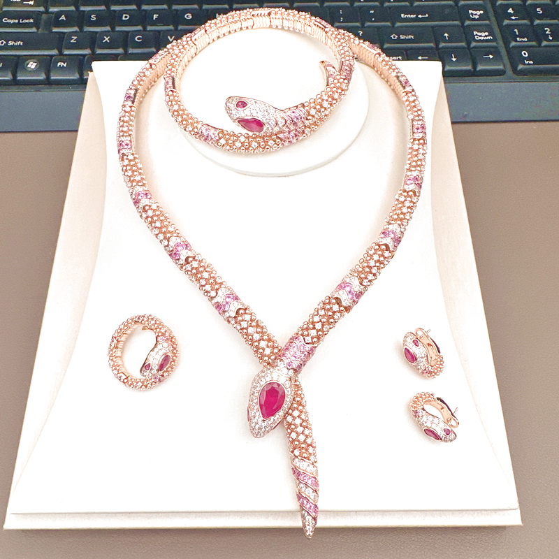 Designer Collection Necklace B - Vintage Collectible Jewelry recensie en prijs